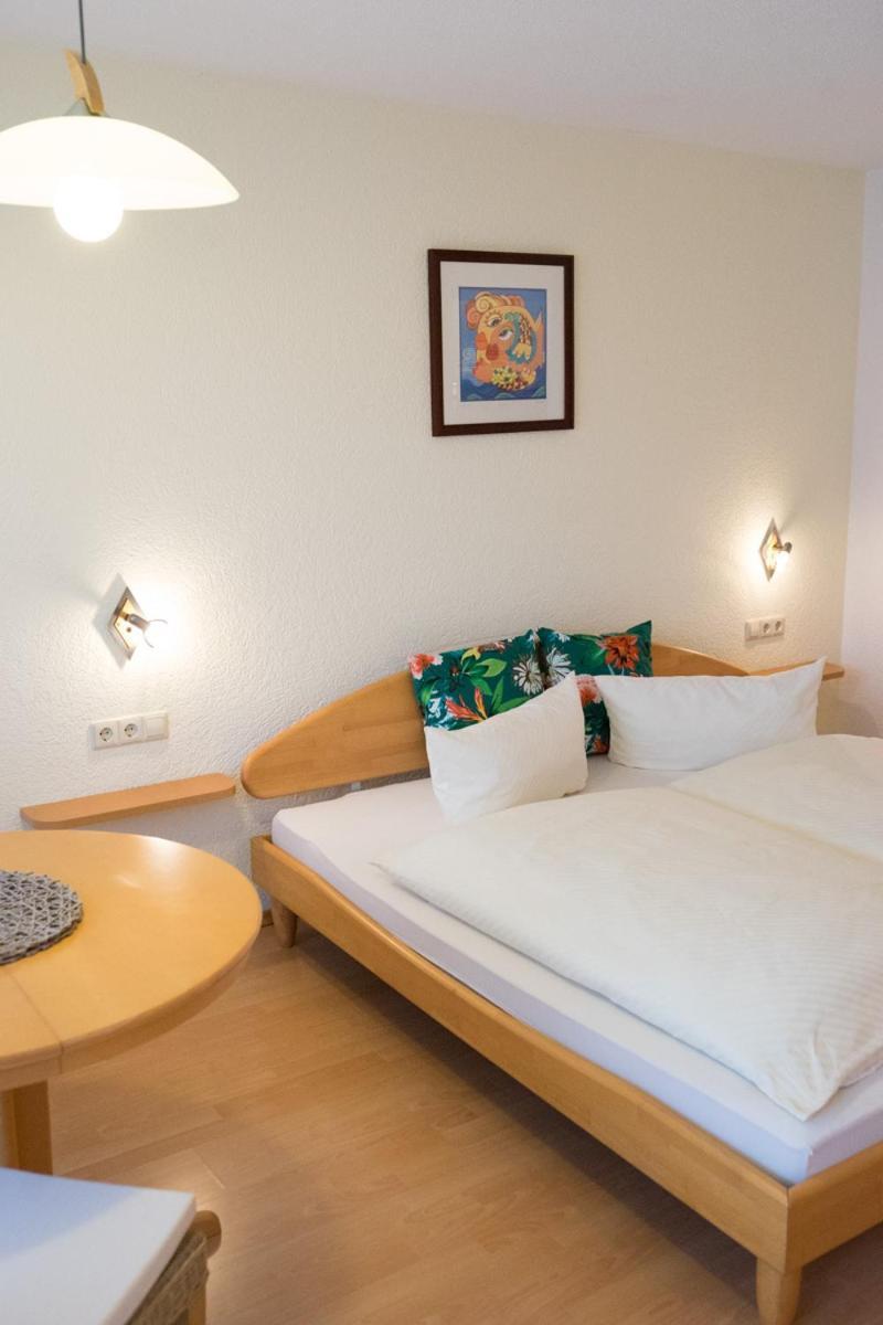 Gaestehaus Maeder Am Hafen ウールディンゲン・ミュールホーフェン 部屋 写真
